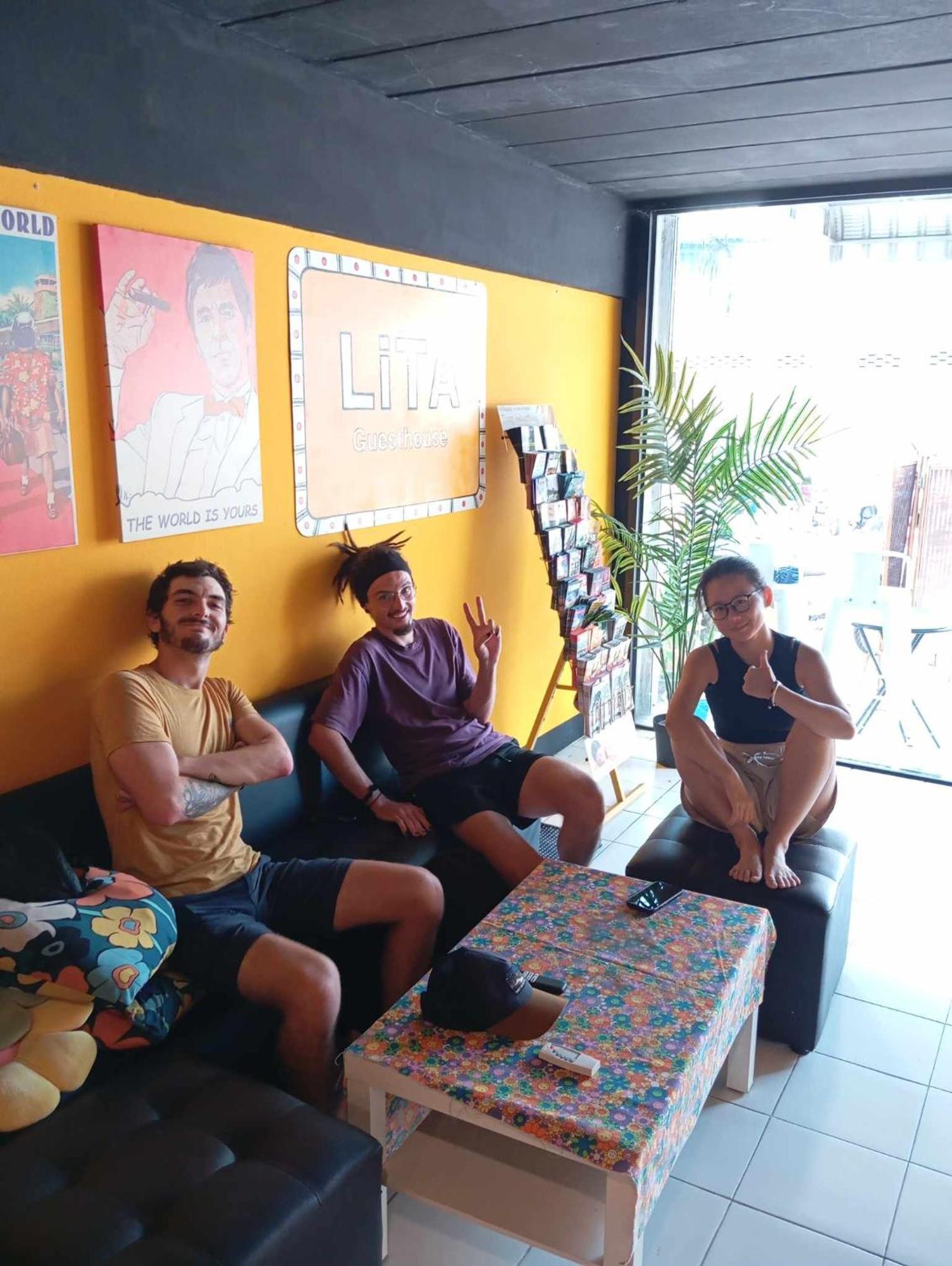 Lita Guesthouse Chiang Mai Buitenkant foto