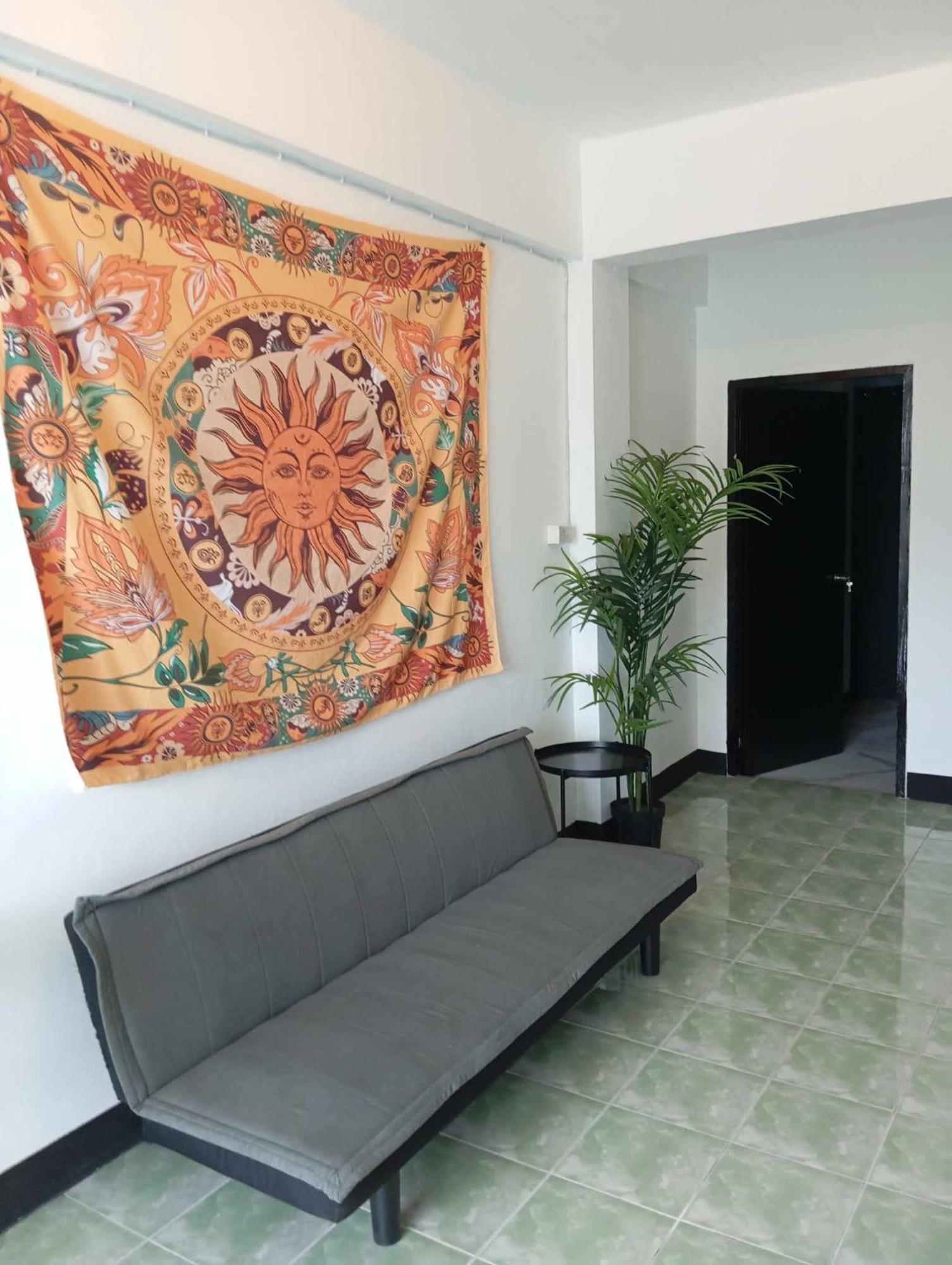 Lita Guesthouse Chiang Mai Buitenkant foto